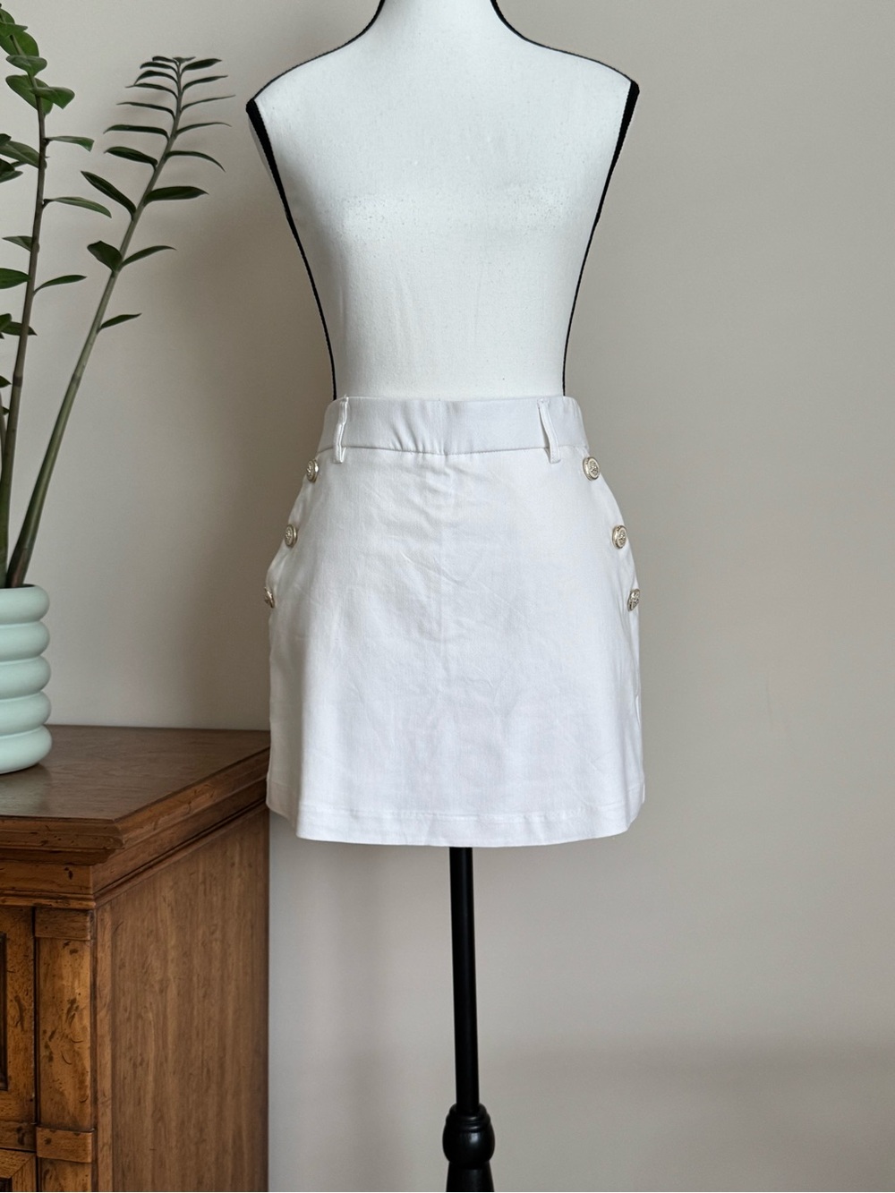 Jules & Leopold White Mini Skirt with Side Button Detail Size Small